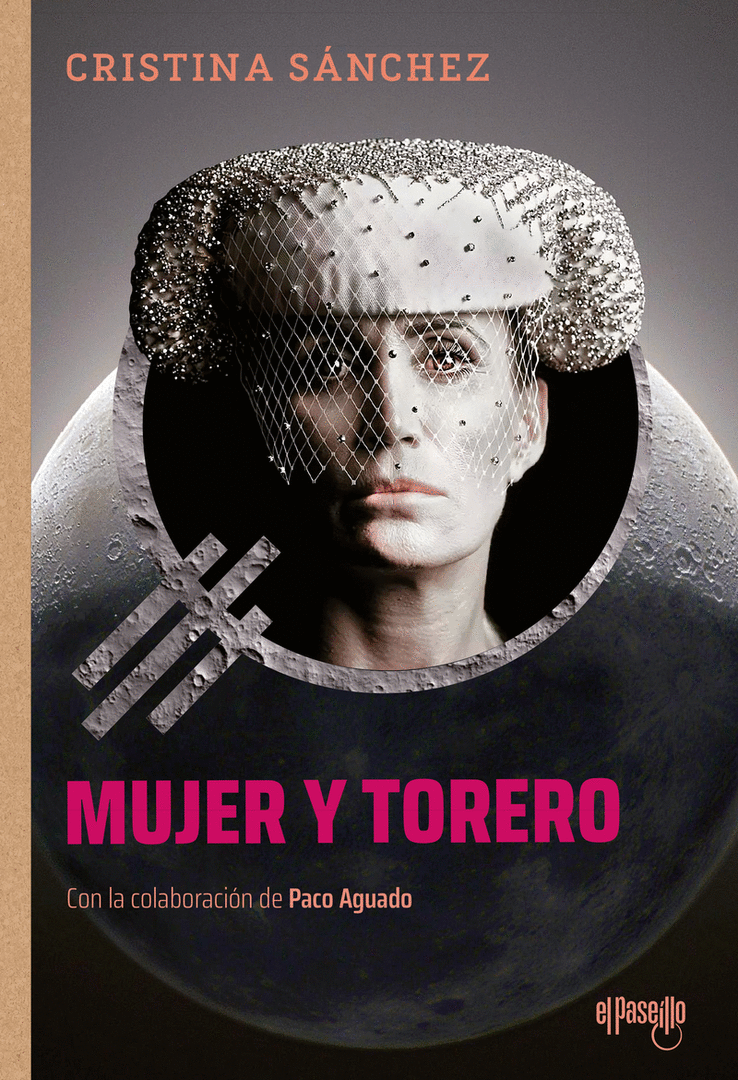 MUJER Y TORERO